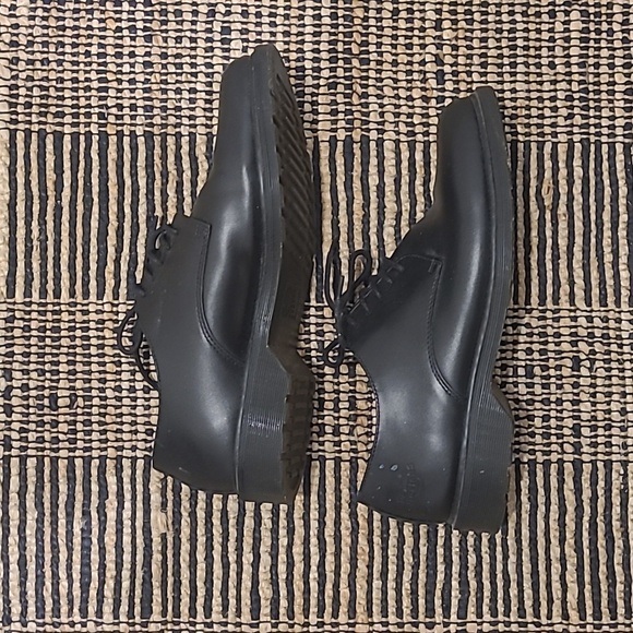 DR. MARTENS PARADE BLACK OXFORD SHOES - Picture 3 of 9